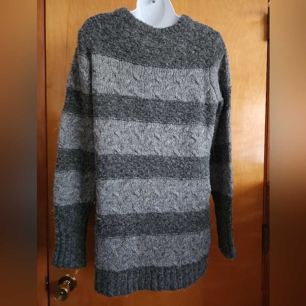 Ruby Moon Sweater - Picture 2 of 13